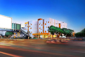 Гостиница Starlet Hotel Serpong  Serpong